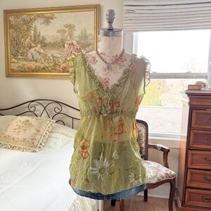 green floral ruffle top  Y2K green floral ruffle top